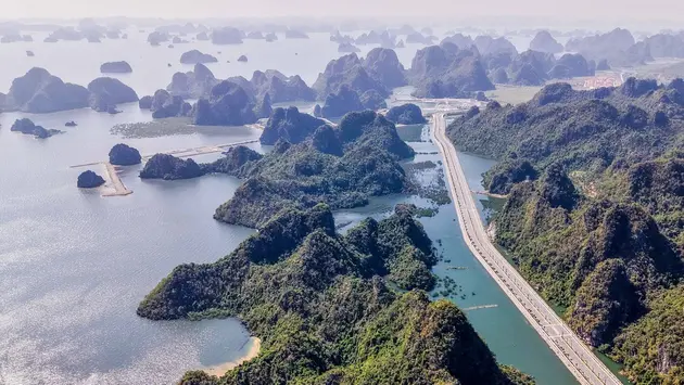 Du lịch Hạ Long cam kết phục vụ an toàn cho du khách