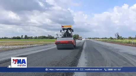 Vượt nắng thắng mưa trên công trường cao tốc Cần Thơ – Cà Mau