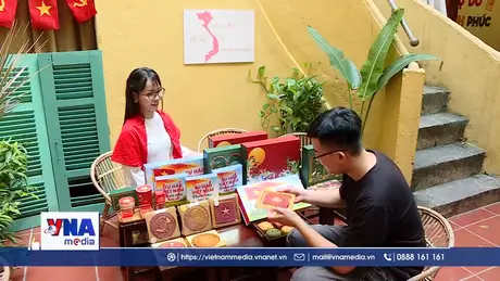 Xu hướng làm bánh in hình cờ đỏ sao vàng