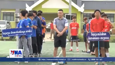 Sôi động giải bóng đá chào mừng Quốc khánh Việt Nam tại Trung Lào