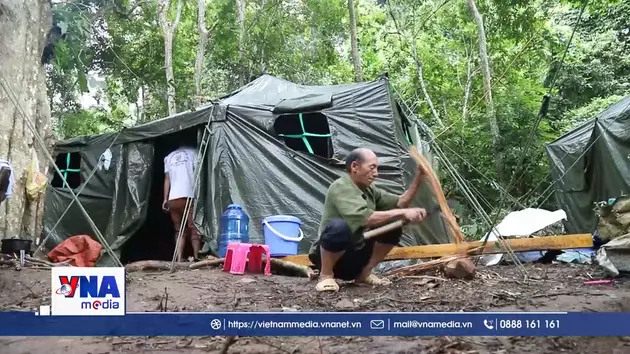 Người dân bản Phá Mựt yên tâm trong những ngôi nhà bạt