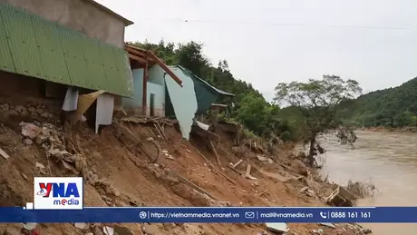 Tái định cư cho người dân có nhà “treo” bên bờ sạt lở