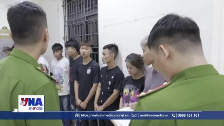 Khởi tố 18 bị can về tội 