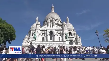 Người dân Đồi Montmartre khủng hoảng vì khách du lịch