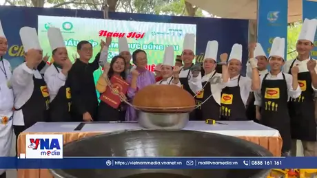 Xác lập kỷ lục Xôi chiên phồng hạt điều lớn nhất Việt Nam