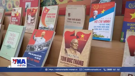 Trưng bày sách, báo về “Tinh thần CM Tháng Tám và Quốc khánh 2/9 bất diệt” 