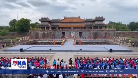 Huế tái hiện Lễ Truyền lô để tuyên dương học sinh giỏi các cấp