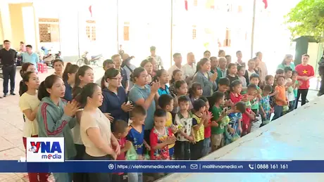Ngày tựu trường nhường chỗ cho nỗi lo chạy lũ