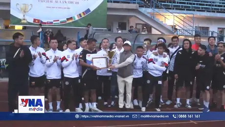  Tưng bừng khai mạc Giải bóng đá Liên hiệp Hội người Việt Nam tại châu Âu lần thứ III