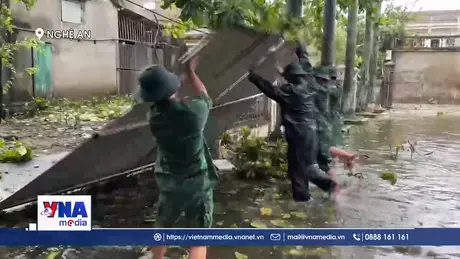 Biên phòng Nghệ An hỗ trợ nhân dân khắc phục hậu quả mưa bão