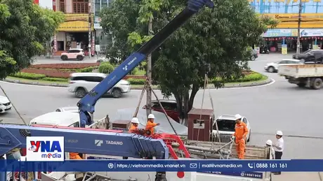 Quảng Trị hỗ trợ Hà Tĩnh khôi phục lưới điện sau bão