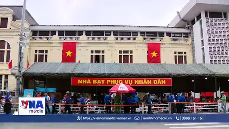 10 nhà bạt dã chiến phục vụ nhân dân xem diễu binh, diễu hành