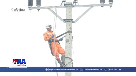 Hà Tĩnh huy động lực lượng khôi phục hệ thống lưới điện