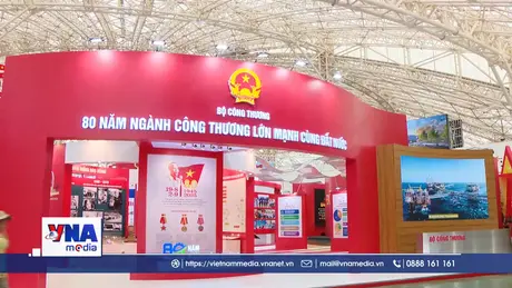 Các gian trưng bày sẵn sàng cho ngày khai mạc triển lãm thành tựu đất nước