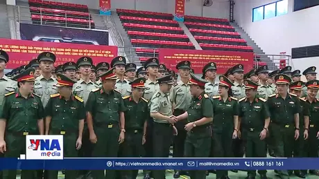 Thăm động viên lực lượng quân đội nước ngoài tham gia A80