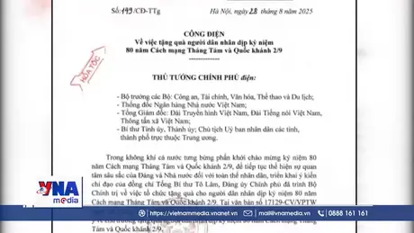 100.000 đồng và niềm tự hào về Tổ quốc