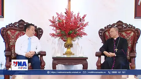 Trưởng Ban Tuyên giáo & Dân vận trung ương thăm và tặng quà các cơ sở tôn giáo nhân dịp A80