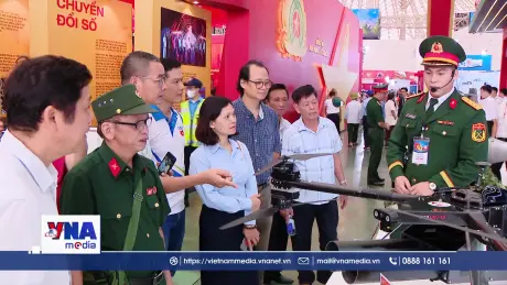 Cảm xúc của cựu chiến binh tại Triển lãm thành tựu đất nước