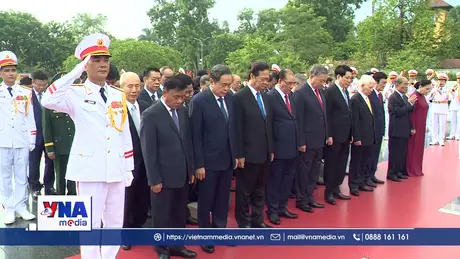 Lãnh đạo Đảng, Nhà nước vào Lăng viếng Chủ tịch Hồ Chí Minh