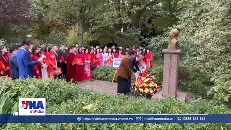 Tưởng nhớ Chủ tịch Hồ Chí Minh nhân dịp Quốc khánh 2/9 tại Pháp