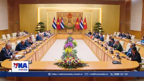 Thủ tướng Phạm Minh Chính hội kiến Chủ tịch Cuba