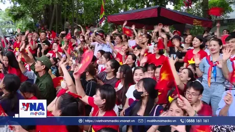 Các nhà ngoại giao, chuyên gia quốc tế chia sẻ niềm vui cùng Việt Nam