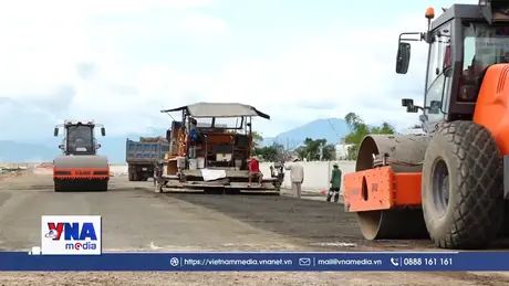 Quốc khánh 2/9: Tiếng máy vẫn rền vang trên công trường cao tốc