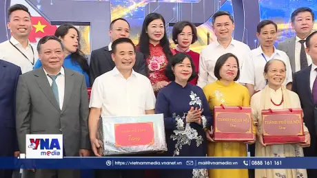 Bí thư Thành ủy Hà Nội thăm 