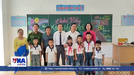 Các học sinh nơi Đảo xa nhất Vịnh Bắc Bộ khai giảng năm học mới