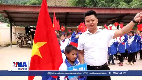 Khai giảng năm học mới nơi vùng lũ Mường Luân (Điện Biên)