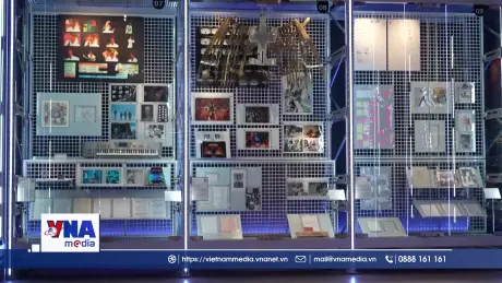 Cơ hội khám phá thế giới sáng tạo của “tắc kè hoa” David Bowie
