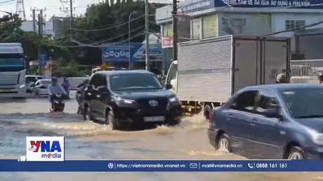 Cần Thơ ngập sâu khi triều cường vượt báo động III