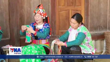 Nét đẹp trang phục của đồng bào Mông ở Điện Biên