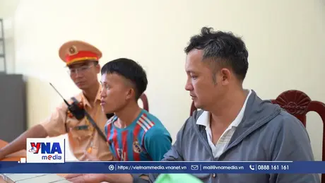 Bắt đối tượng vận chuyển 4 bánh ma túy và 6000 viên ma túy tổng hợp