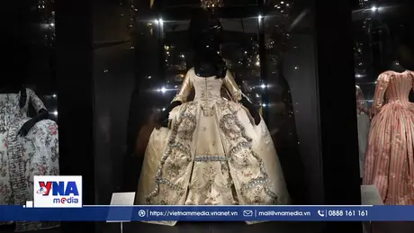 Lộng lẫy triển lãm phong cách thời trang Marie Antoinette