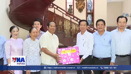 Cần Thơ thăm, tặng quà nhân dịp lễ Sene Dolta