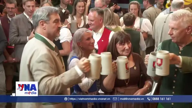 Khai mạc lễ hội bia lớn nhất thế giới