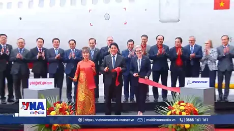 Chủ tịch nước dự lễ bàn giao tàu bay Boeing đầu tiên cho Vietjet