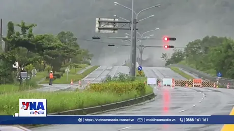 Hong Kong (Trung Quốc) tăng cường ứng phó với bão Ragasa