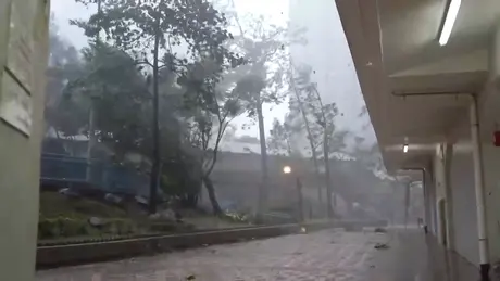 Bão Ragasa giảm cường độ nhưng vẫn có thể gây nhiều thiệt hại