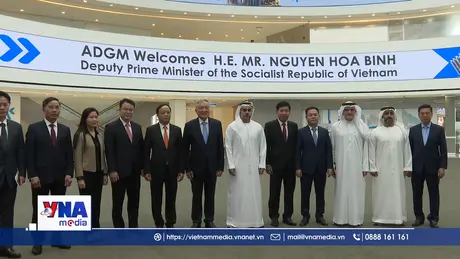 Phó Thủ tướng Thường trực Chính phủ Nguyễn Hòa Bình tiếp các quan chức UAE