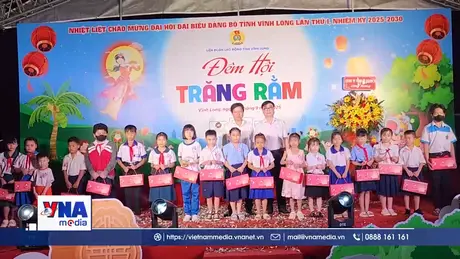 Rộn ràng Đêm hội trăng rằm tại Vĩnh Long