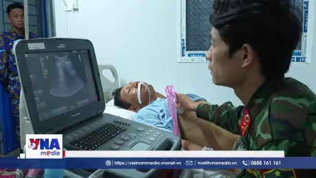 Trực thăng vượt bão xuyên đêm, cấp cứu nạn nhân từ đảo Thuyền Chài