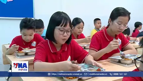 Hỗ trợ bữa ăn cho học sinh giúp tăng tỷ lệ bán trú