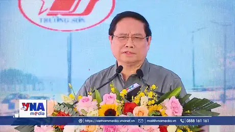 Cầu Phong Châu hàn gắn vết thương và nhen lên niềm tin, hạnh phúc