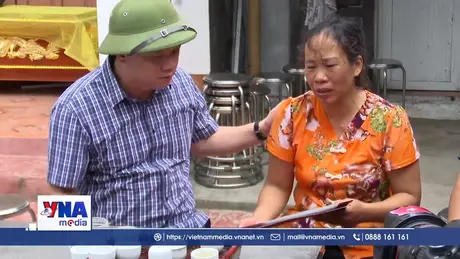 Thăm hỏi  gia đình có nạn nhân tử vong do bão