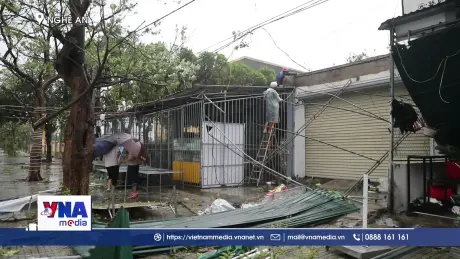 Phố biển Cửa Lò thiệt hại nặng sau bão số 10