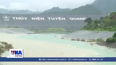 Mở tiếp cửa xả đáy hồ thuỷ điện Tuyên Quang và Hoà Bình