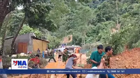Tuyến đường độc đạo đi Cửa khẩu Quốc tế Nậm Cắn tê liệt vì sạt lở đất