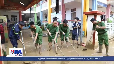Công an tỉnh Lào Cai chung tay khắc phục hậu quả mưa lũ